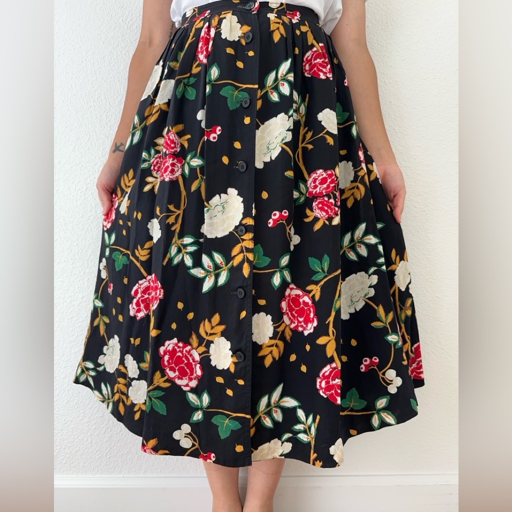 Vintage pleated mid skirt